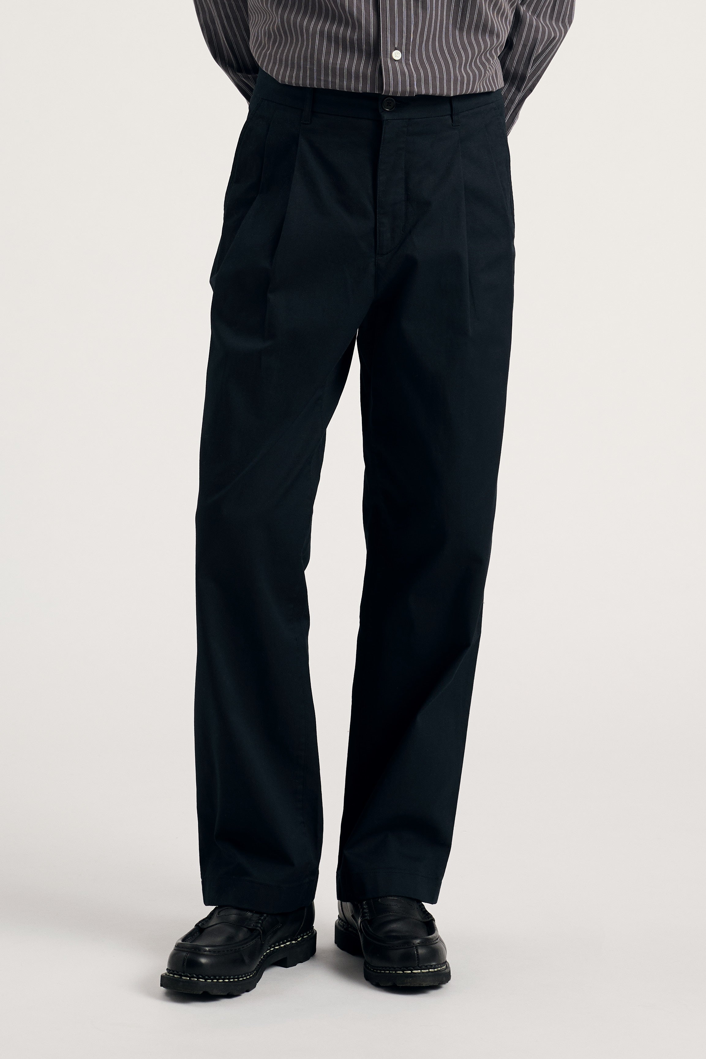 Benn Relaxed Twill Pleated Trouser - Black-Norse Projects-W2 Store