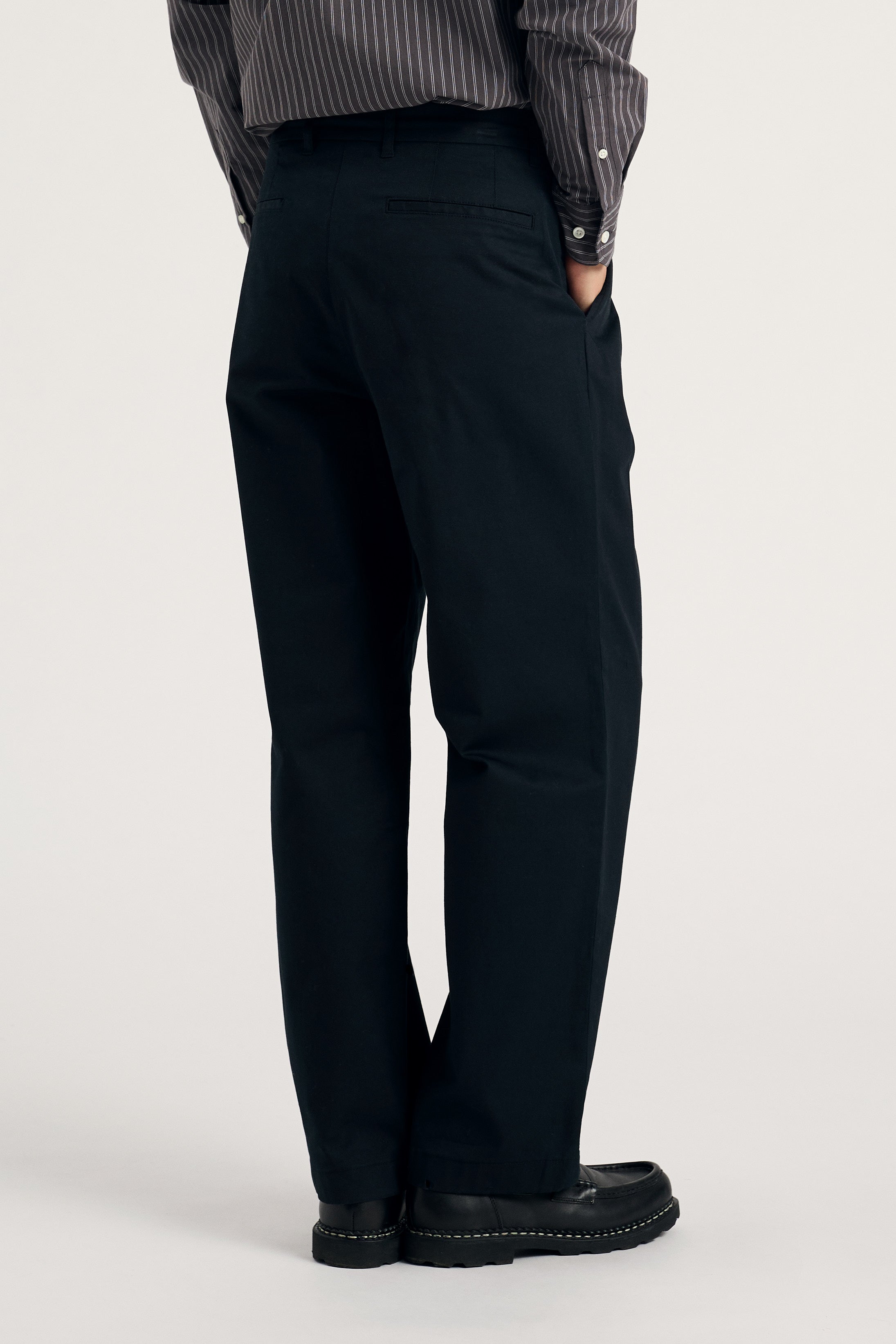 Benn Relaxed Twill Pleated Trouser - Black-Norse Projects-W2 Store