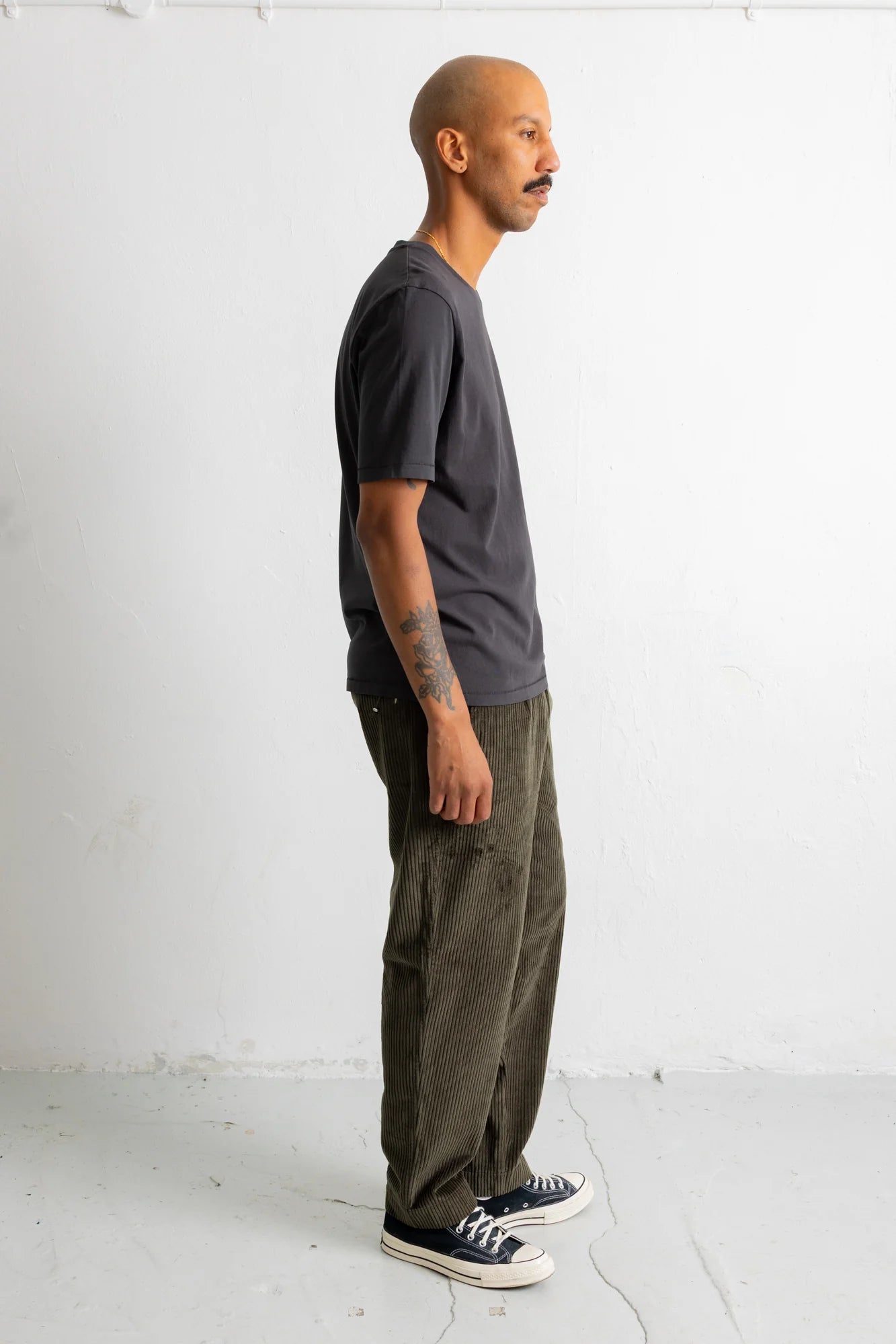 Contrast Sleeve T-Shirt - Black